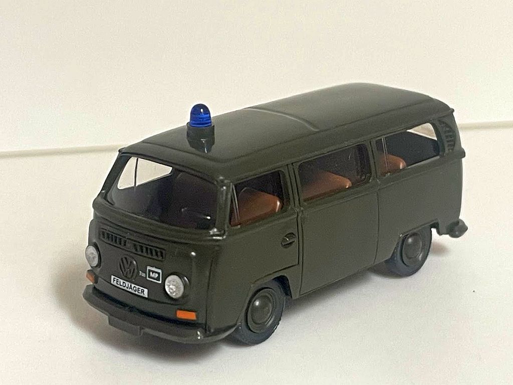 Wiking: VW T2 Bus "Bundeswehr Feldjäger" – Bild 3