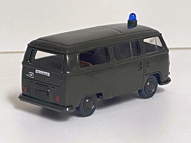 Wiking: VW T2 Bus "Bundeswehr Feldjäger" – Bild 2