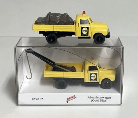 Wiking: Opel Blitz Abschleppwagen + Pritschen-Lkw "Opel Service"