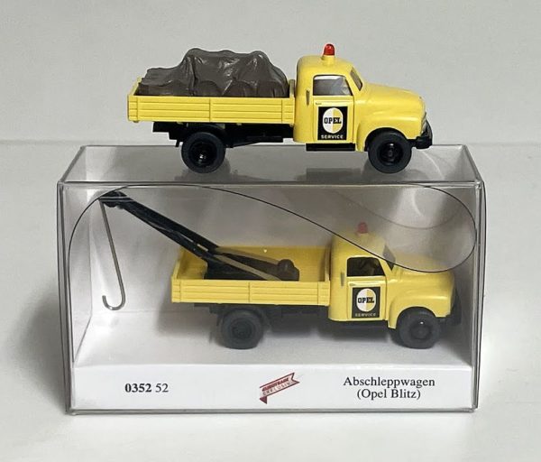 Wiking: Opel Blitz Abschleppwagen + Pritschen-Lkw "Opel Service"