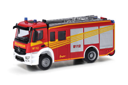 Herpa: MB Actros S HLF 2000 "Feuerwehr" -0