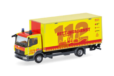 Herpa: MB Atego '13 Koffer mit Ladebordwand "Rettungsdienst FW Bremen - Logistik"