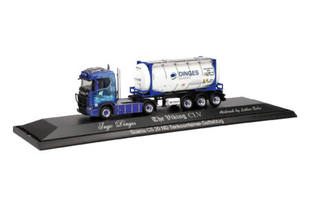 Herpa: Scania CS 20 ND mit Pipes Tankcont.-Sz. "Ingo Dinges"