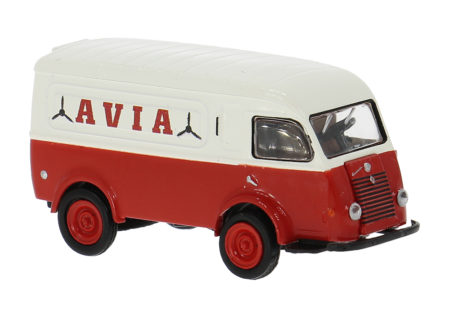 Brekina: Renault 1000kg "AVIA"
