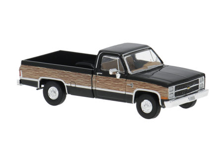 Brekina: Chevrolet C 20, schwarz mit Woody-Dekor