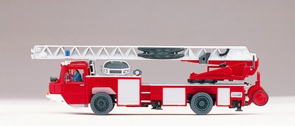 Preiser: Magirus DLK 23-12 n.B. "BF München"