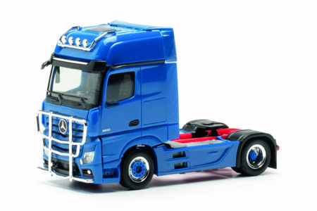 Herpa: MB Actros GS Solozugm., 2-achs, mit Lampenbügel und Rammschutz, enzianblau -0