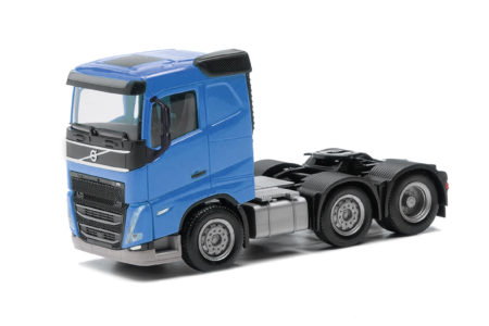 Herpa: Volvo FH FD Zugmaschine 3achs (6x2), himmelblau