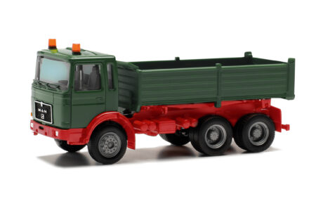 Herpa Basic: MAN F8 Kipp-Lkw, 3achs, grün/rot