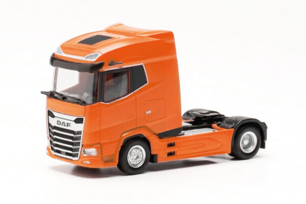 Herpa: DAF XG Zugmaschine, orange -0