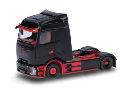 Herpa: MB eActros 600 Procabin Solozugm., schwarz/rot -0