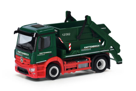 Herpa: MB Actros S Absetzkipper AK12 "Knettenbrech & Gurdulic" -0