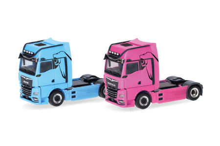Herpa: Set WOMAN & MAN eTGX GX Zugm., 2achs, hellblau und pink