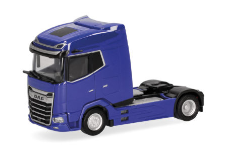 Herpa: DAF XG facelift Zugmaschine 2achs, blau