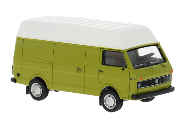 Brekina: VW LT Hochraum-Kastenwagen, grün/weiß