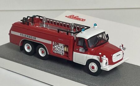 Schuco 1/87: Tatra T148 "Feuerwehr" Tanklöschfahrzeug, rot/weiß