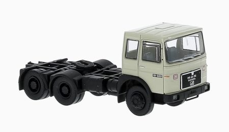 Brekina: MAN F7 Zugmaschine, dreiachsig, "DB"