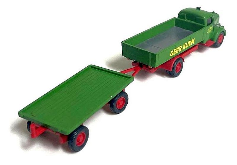 Wiking: 3 Flachpritschen-Anhänger, grün/rot, mit Zubehör "Aufsetztanks" – Bild 3