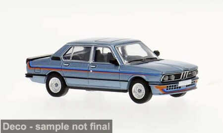 PCX87: BMW M535i (E12) (1980), hellblaumet. mit Dekor