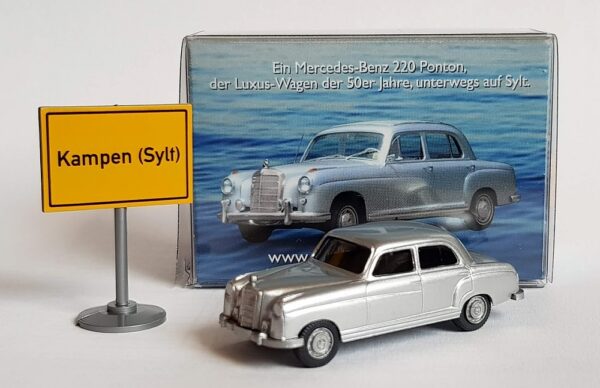 Wiking: Mercedes 220 Ponton, silbermetallic (Sylt 2)-0