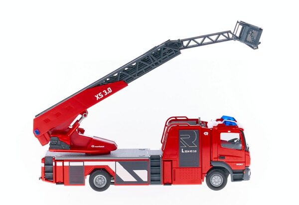 Herpa: MB Atego Rosenbauer L32A-XS 3.0 DL "Vorführfahrzeug"-17845